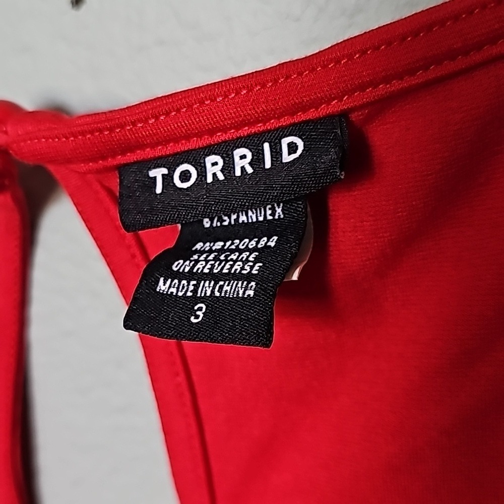Torrid Red Sexy Pinup Peplum Sweetheart Neckline Sleeveless Top Size 3X - Picture 3 of 6